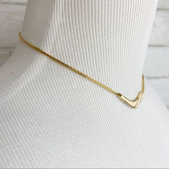 Monet Cream Enable Bird  Gold Chain Necklace - Picture 4 of 5